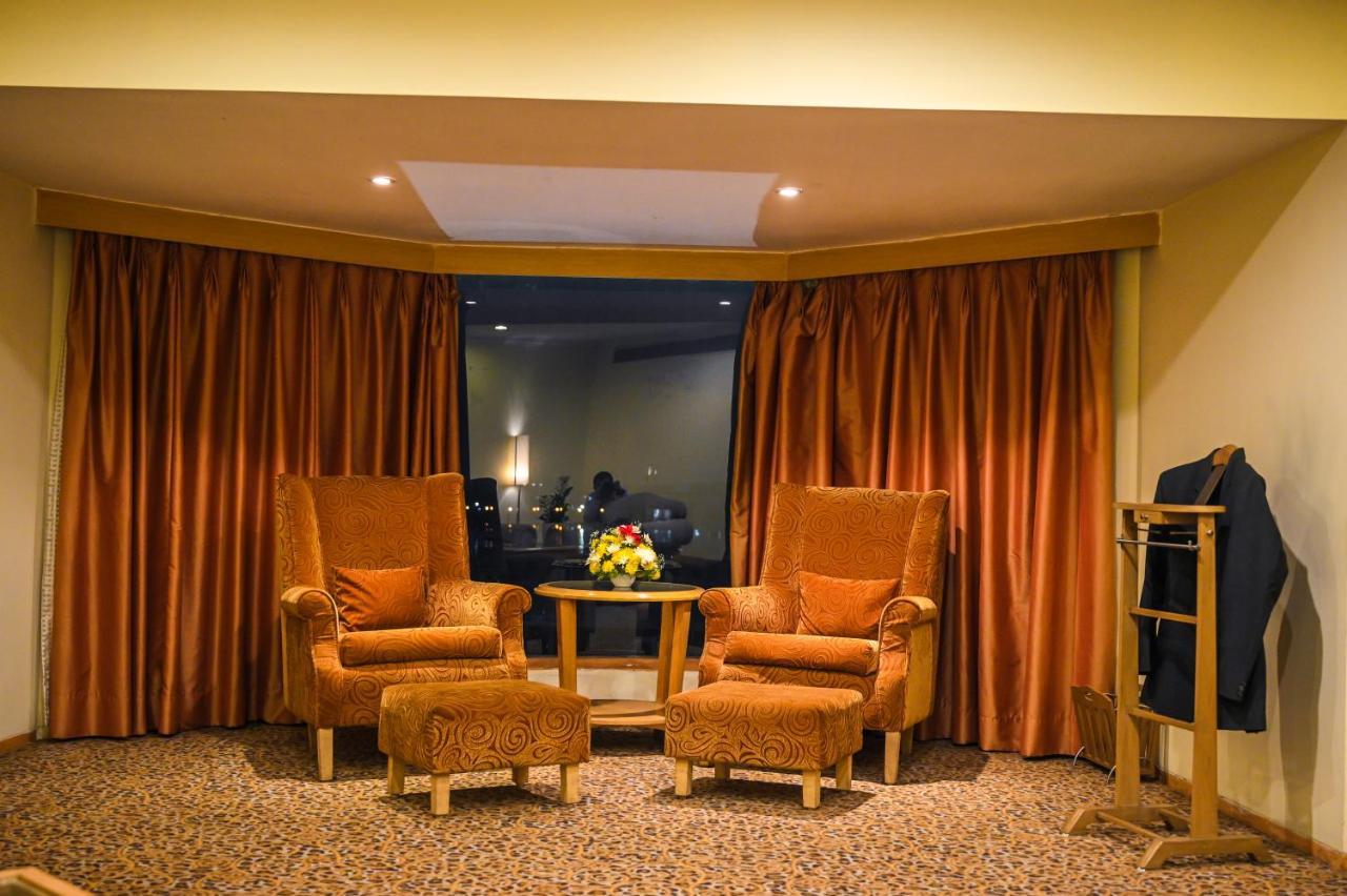 Hotel Katriya And Tower 3*