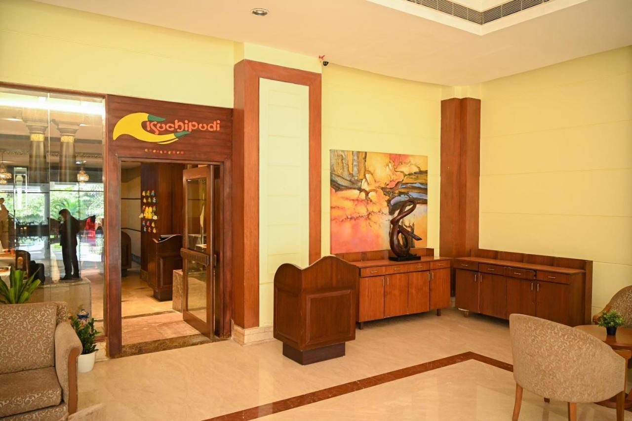 Katriya And Tower Hotel 3*