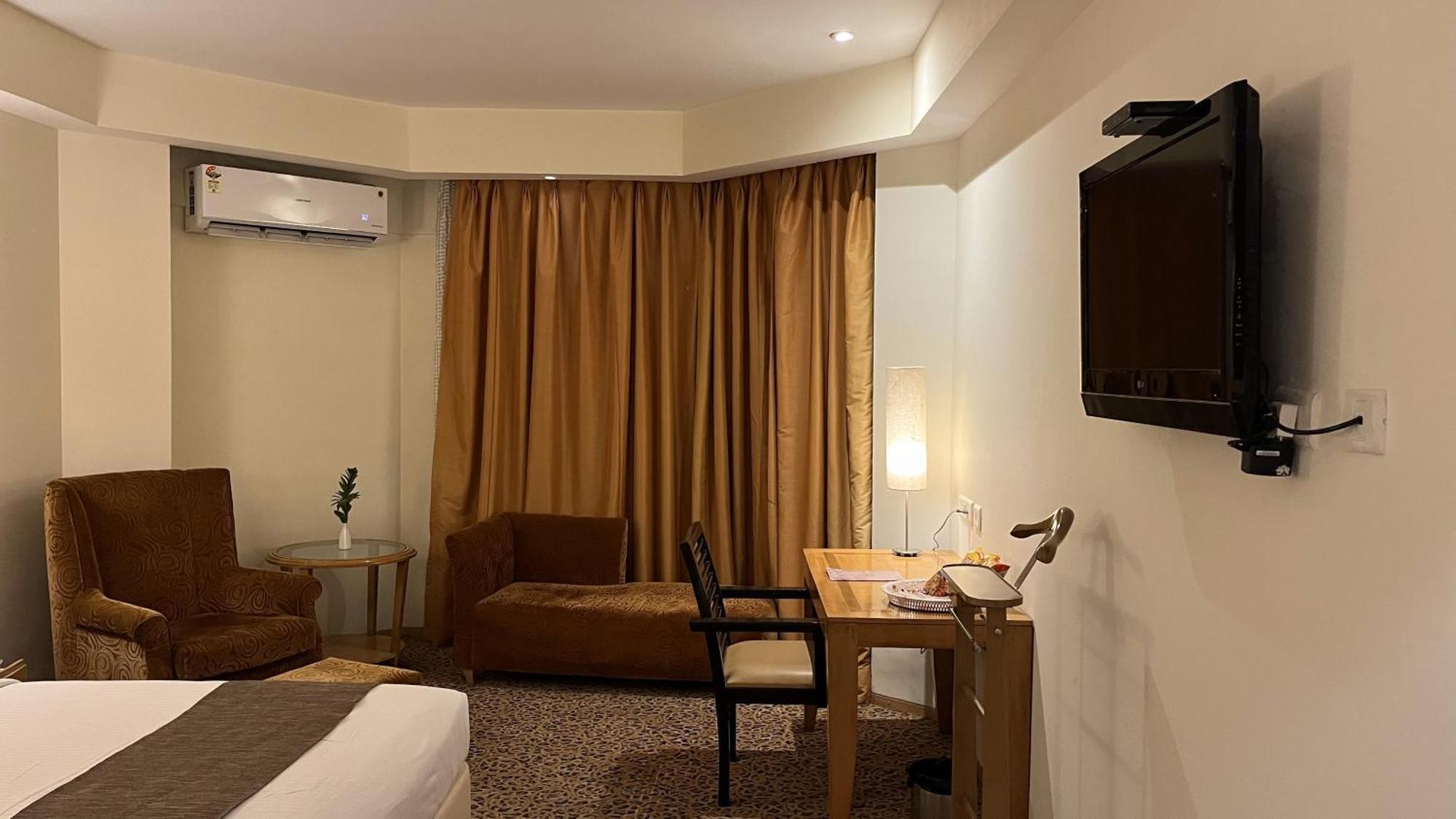 Katriya And Tower Hotel