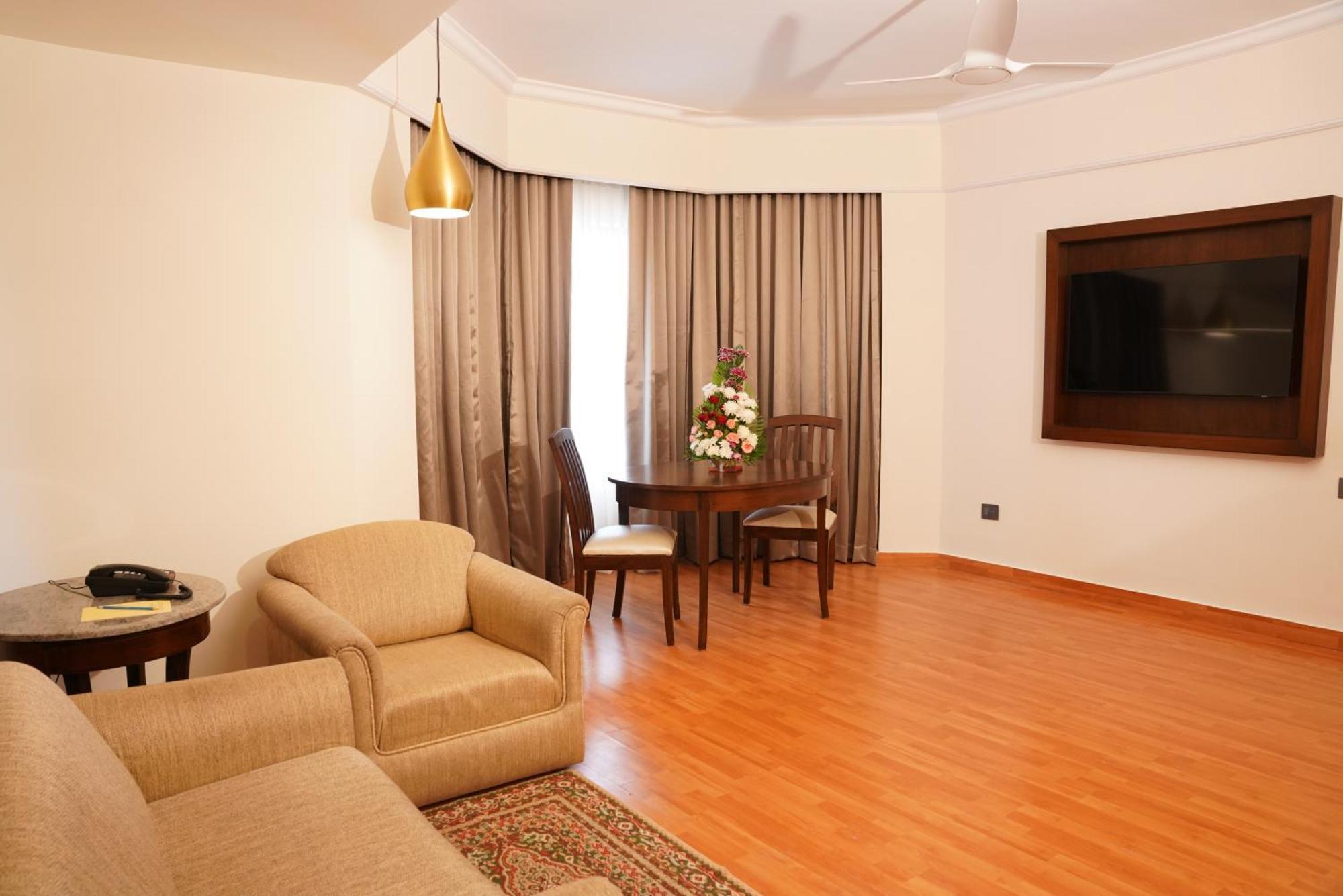 Hotel Katriya And Tower Hyderabad